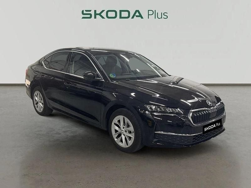Negro Nuevo 2025 Skoda Octavia Berlina | 32.490 € (Precio justo) - Imagen 1/4