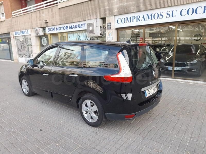 Usado Renault Grand Scénic III Dynamique 110 CV (80 kW) 2012 Negro Monovolumen