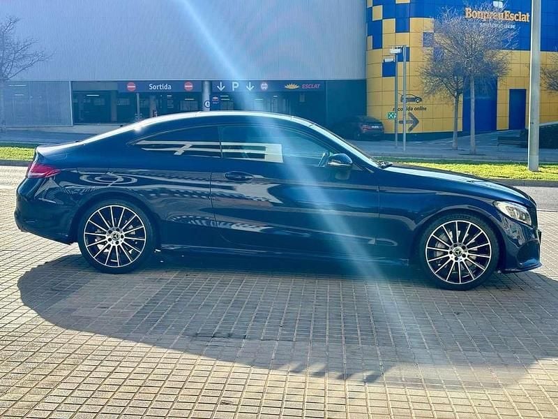 Usado Mercedes C300 AMG 245 CV (180 kW) 2018 Azul Coupe