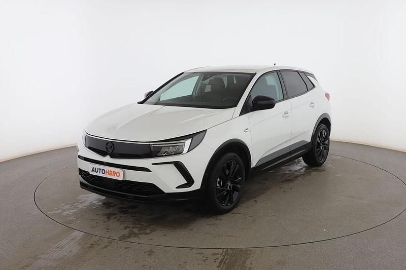 Blanco Usado 2023 Opel Grandland X SUV | 19.999 € (Precio justo) - Imagen 1/3