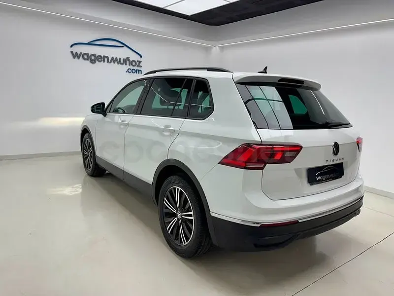 Usado VW Tiguan Life 150 CV (110 kW) 2022 Blanco SUV