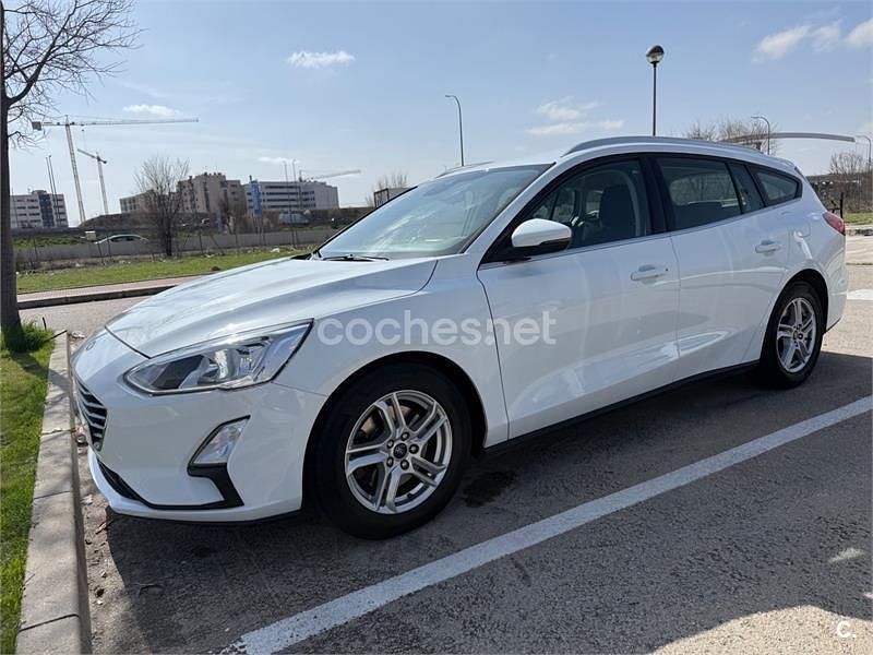 Usado Ford Focus Trend 125 CV (91 kW) 2019 Blanco Familiar