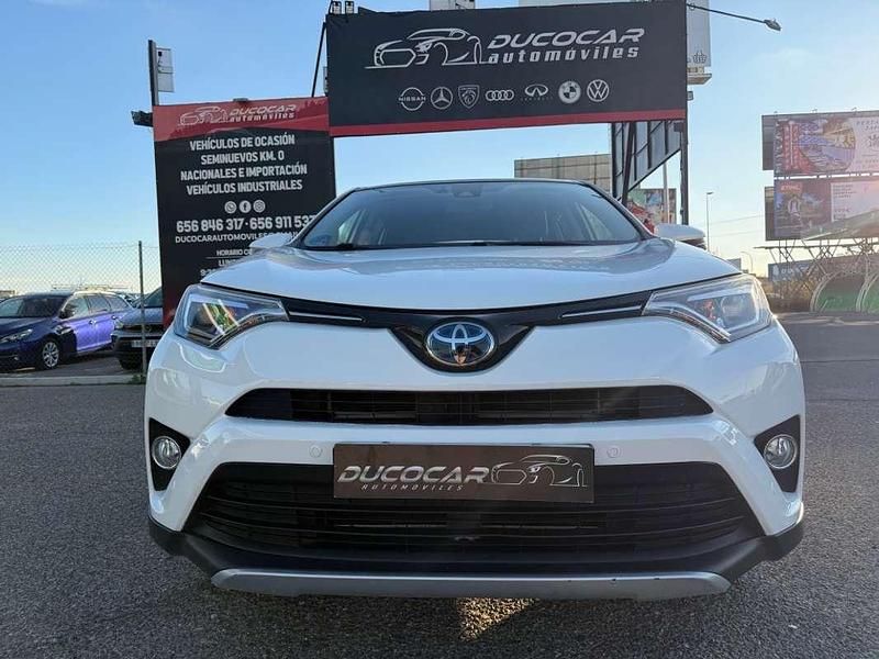 Usado Toyota RAV4 Hybrid Advance 197 CV (144 kW) 2019 Blanco SUV