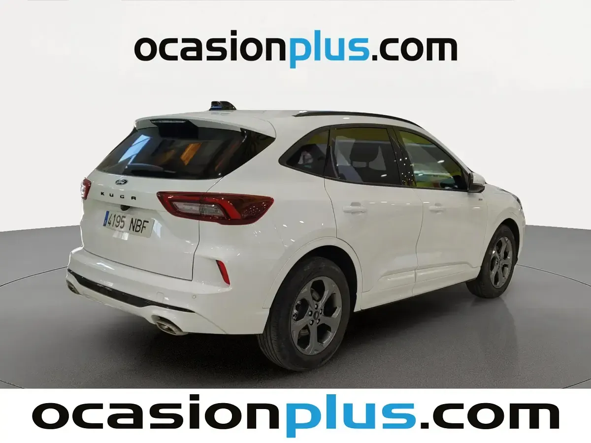 Usado Ford Kuga ST-Line 150 CV (110 kW) 2025 Blanco SUV