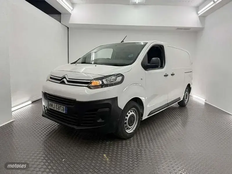Usado Citroën Jumpy 102 CV (75 kW) 2021 Blanco Monovolumen