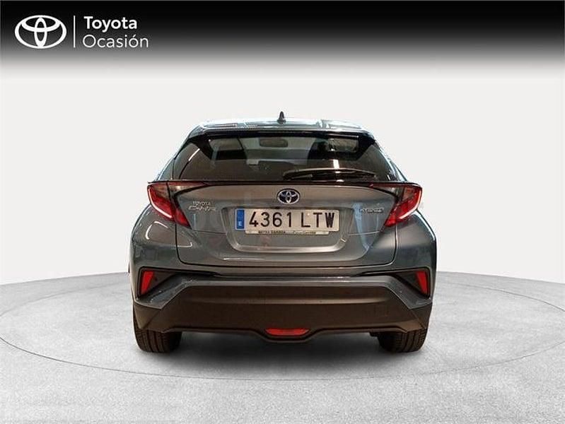 Usado Toyota C-HR Advance 122 CV (89 kW) 2021 Gris / plata SUV