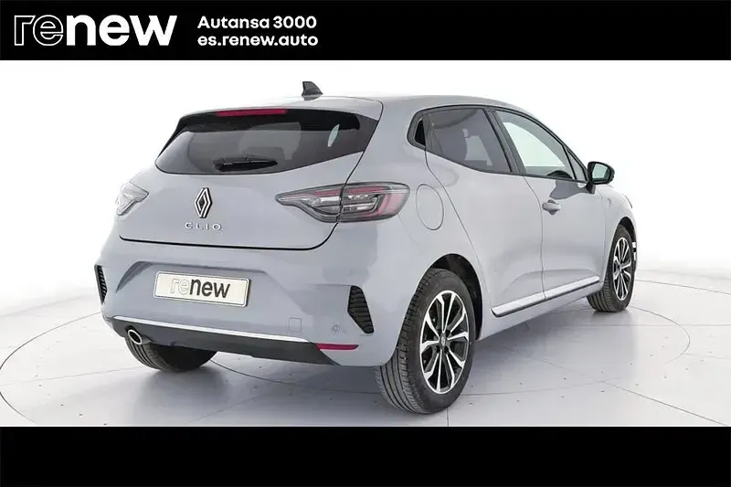 Usado Renault Clio V Techno 100 CV (73 kW) 2025 Gris Berlina