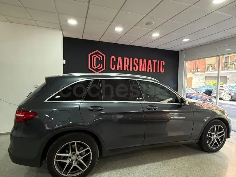 Usado Mercedes GLC220 AMG line 170 CV (125 kW) 2016 Gris / plata SUV