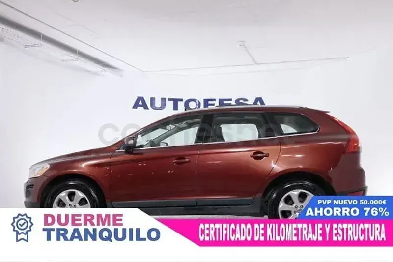 Używany Volvo XC60 Summum 175 KM (128 kW) 2010 Czerwony SUV