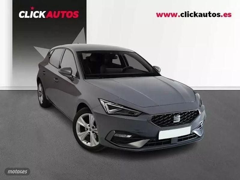 Usado Seat Leon FR 150 CV (110 kW) 2025 Gris / plata Berlina