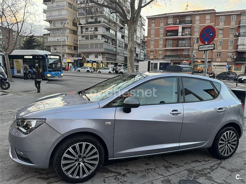 Usado Seat Ibiza Style 90 CV (66 kW) 2017 Gris / plata Berlina