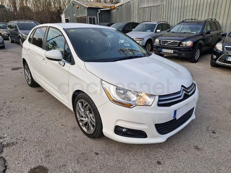 Usado Citroën C4 114 CV (83 kW) 2015 Blanco Berlina