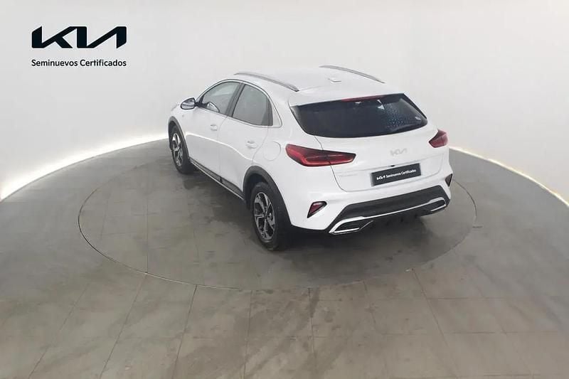 Usado Kia XCeed 100 CV (73 kW) 2025 Blanco SUV