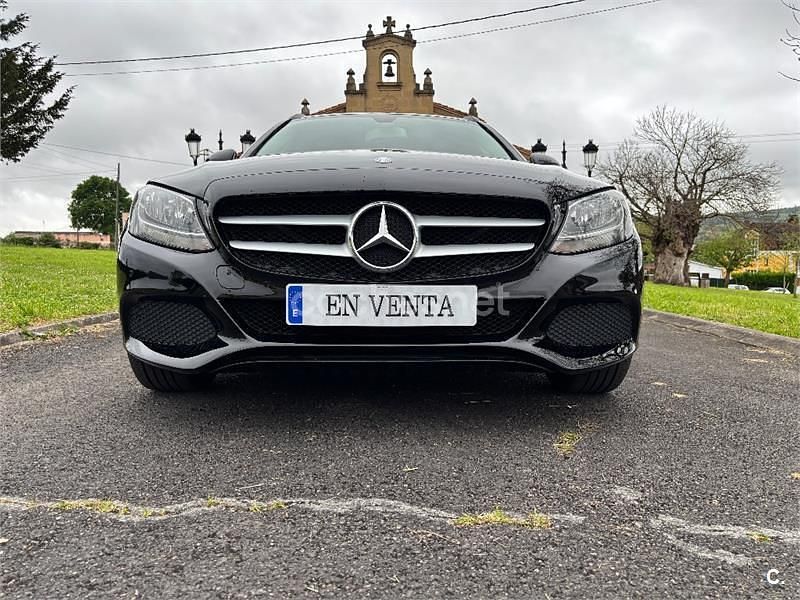 Usado Mercedes C200 Elegance 136 CV (100 kW) 2015 Negro Familiar