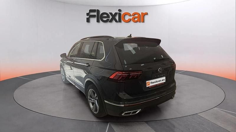 Usado VW Tiguan R-line 150 CV (110 kW) 2021 Gris SUV