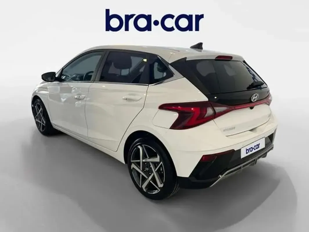 Usado Hyundai i20 101 CV (74 kW) 2025 Blanco Utilitario