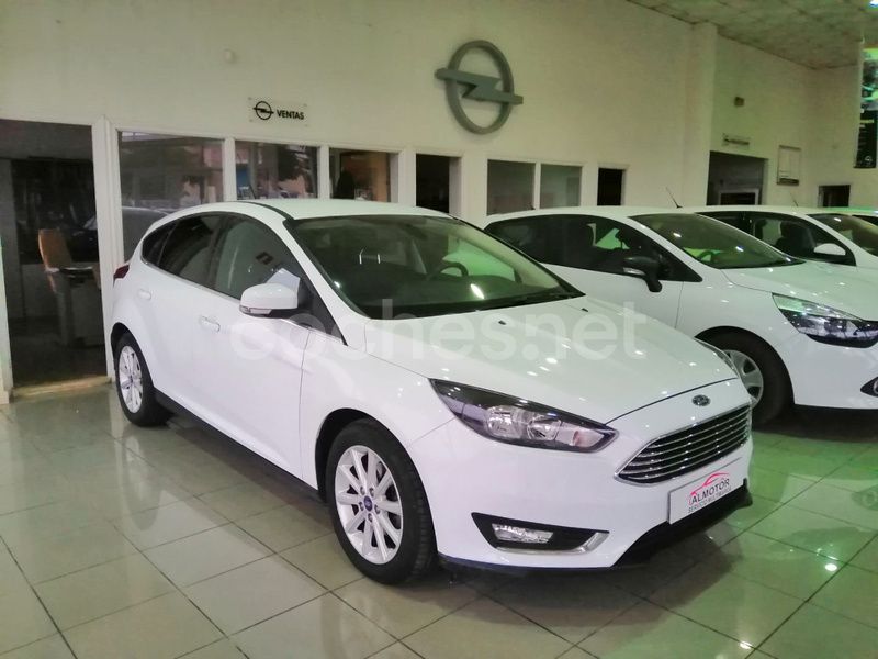 Blanco Usado 2017 Ford Focus Titanium Berlina | 10.000 € (Buen precio) - Imagen 1/4