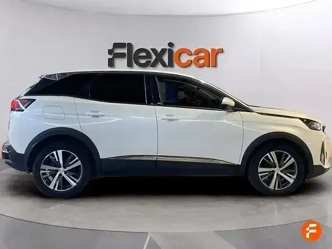 Usado Peugeot 3008 Allure 130 CV (95 kW) 2021 Blanco SUV