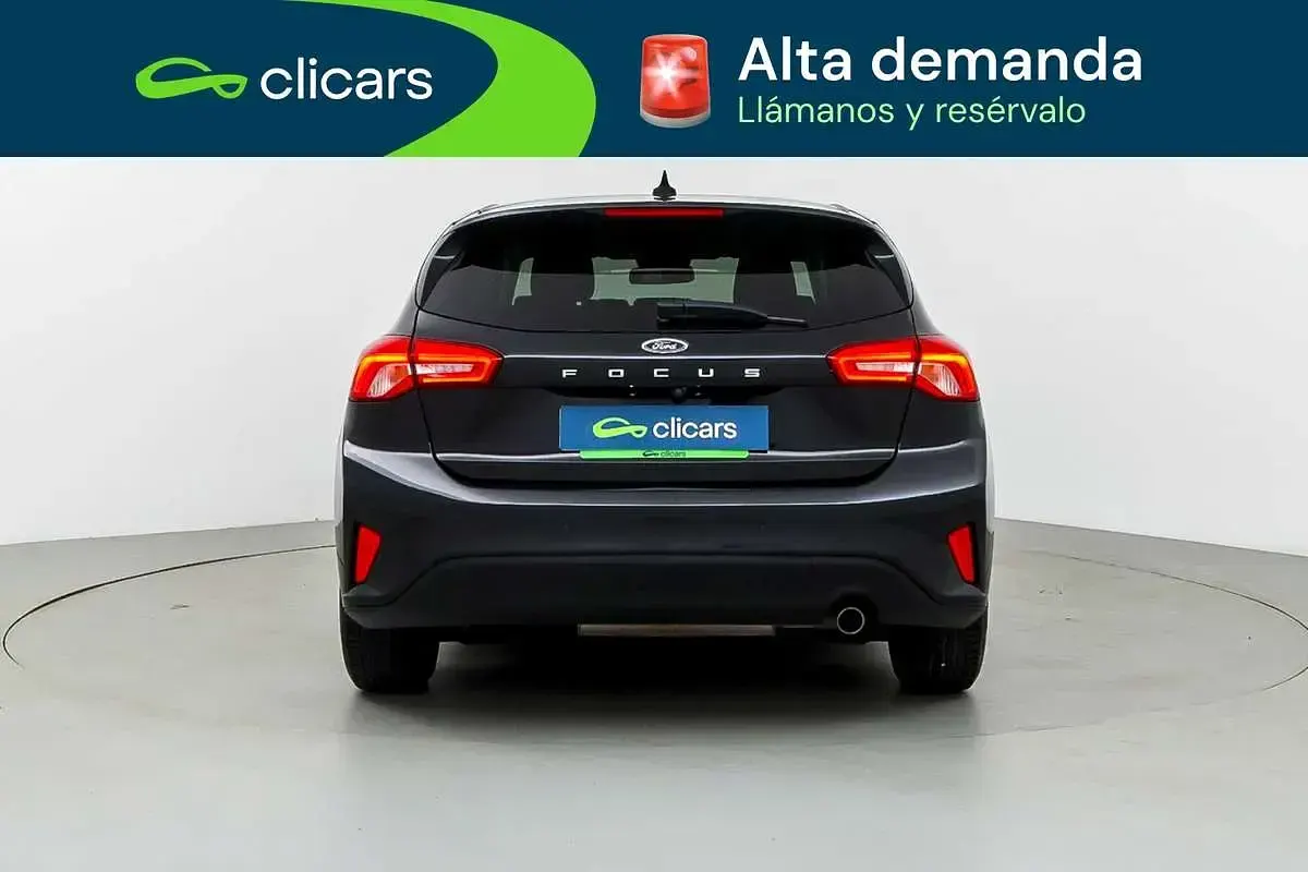 Usado Ford Focus Trend+ 120 CV (88 kW) 2020 Negro Utilitario