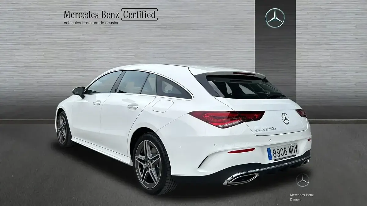 Usado Mercedes CLA250e Shooting Brake 218 CV (160 kW) 2023 Blanco polar Familiar