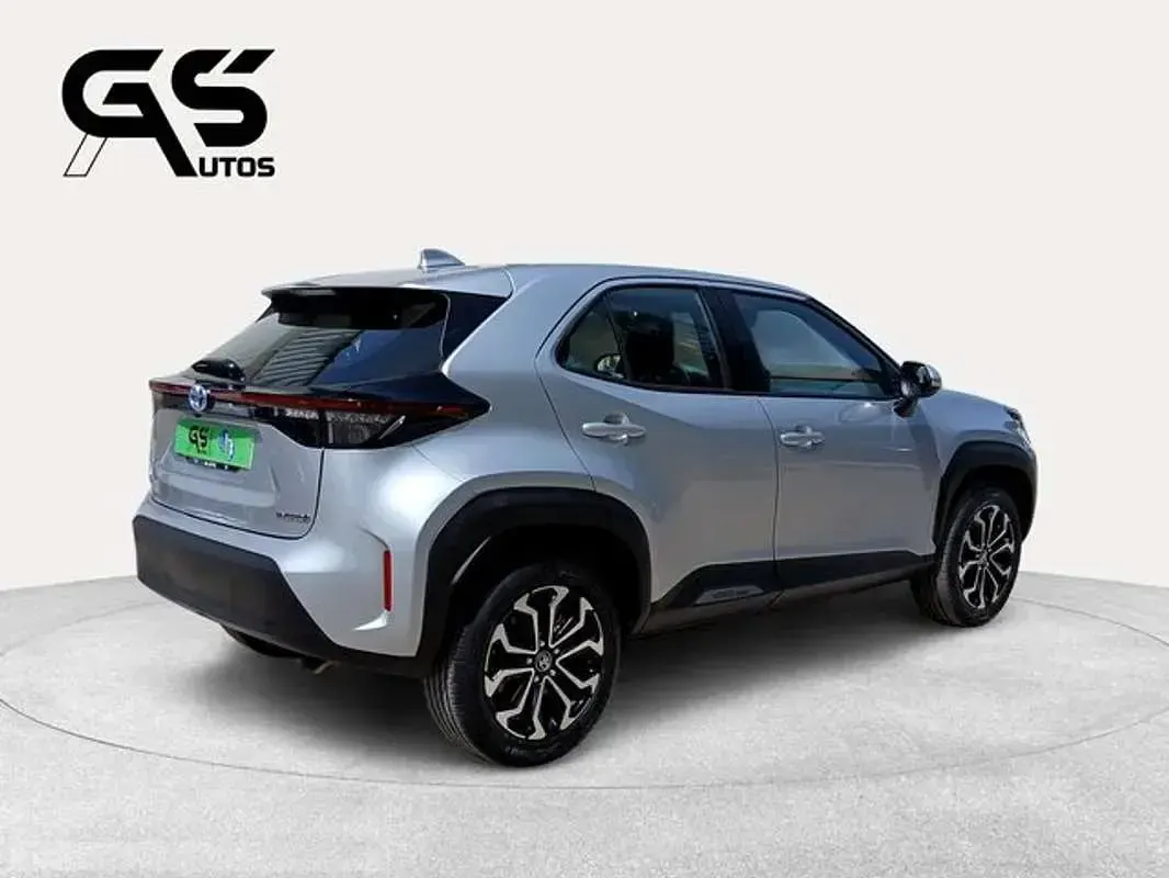 Occasion Toyota Yaris Cross Active 116 PK (85 kW) 2024 Grijs SUV