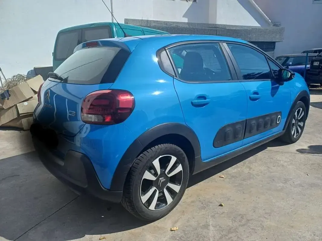 Usado Citroën C3 Live 82 CV (60 kW) 2017 Azul Utilitario
