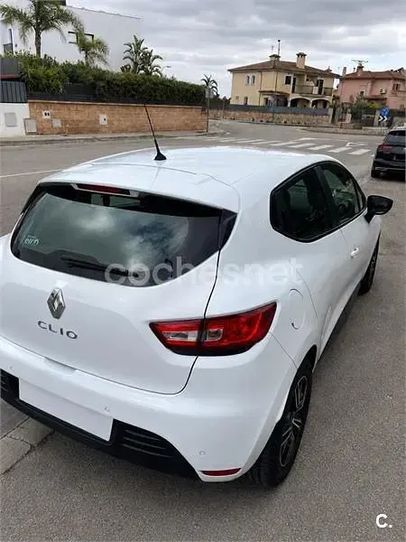 Usado Renault Clio IV LIMITED 75 CV (55 kW) 2018 Blanco Berlina