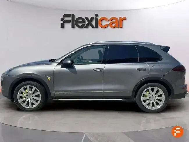 Usado Porsche Cayenne S E-Hybrid 416 CV (305 kW) 2017 Gris SUV