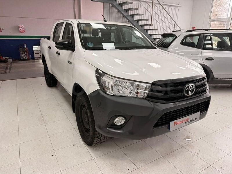 Usado Toyota HiLux Plus 150 CV (110 kW) 2020 Blanco Pickup/Camioneta