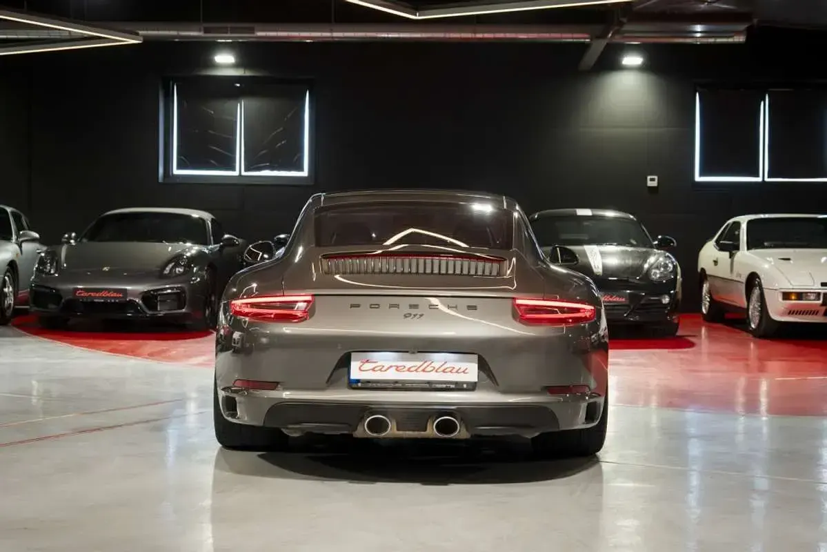 Usado Porsche 911 Carrera 370 CV (272 kW) 2015 Gris Coupe
