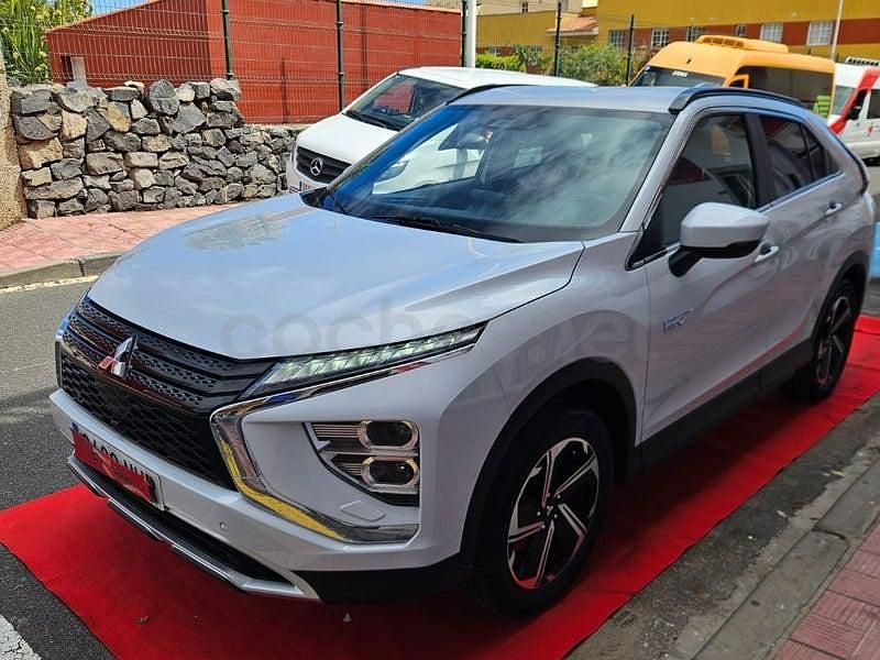 Usado Mitsubishi Eclipse Cross 188 CV (138 kW) 2023 Blanco SUV