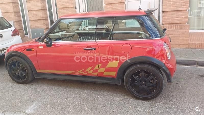 Rojo Usado 2004 Mini One D Utilitario | 3400 € (Precio justo) - Imagen 1/4