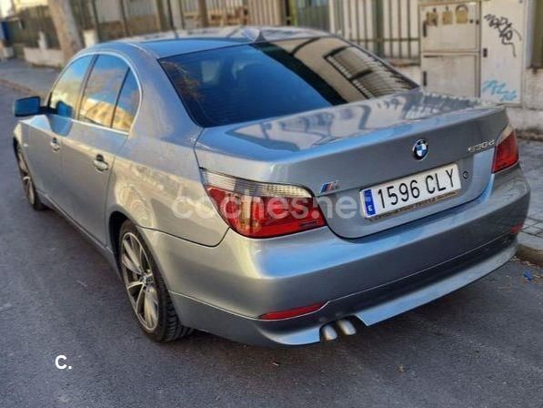 Usado BMW 530 193 CV (141 kW) 2003 Gris / plata Berlina