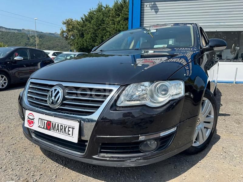 Negro Usado 2007 VW Passat Highline Berlina | 5990 € (Precio justo) - Imagen 1/4