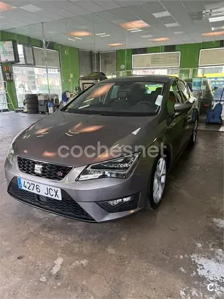 Usado Seat Leon FR 150 CV (110 kW) 2015 Gris / plata Berlina