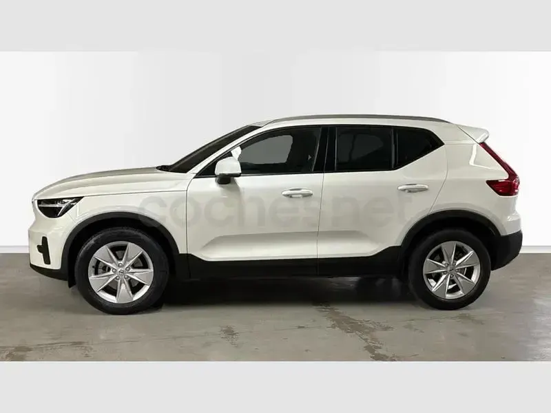 Usado Volvo XC40 Core 163 CV (119 kW) 2024 Blanco SUV