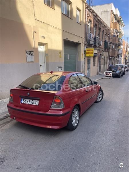Begagnad BMW 320 150 HK (110 kW) 2003 Röd Sedan