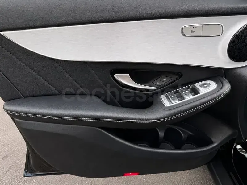 Usado Mercedes GLC220 194 CV (142 kW) 2021 Negro SUV