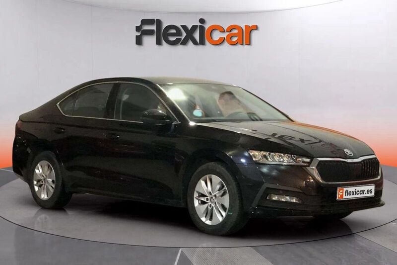 Negro Usado 2022 Skoda Octavia Ambition Berlina | 17.990 € (Precio justo) - Imagen 1/4