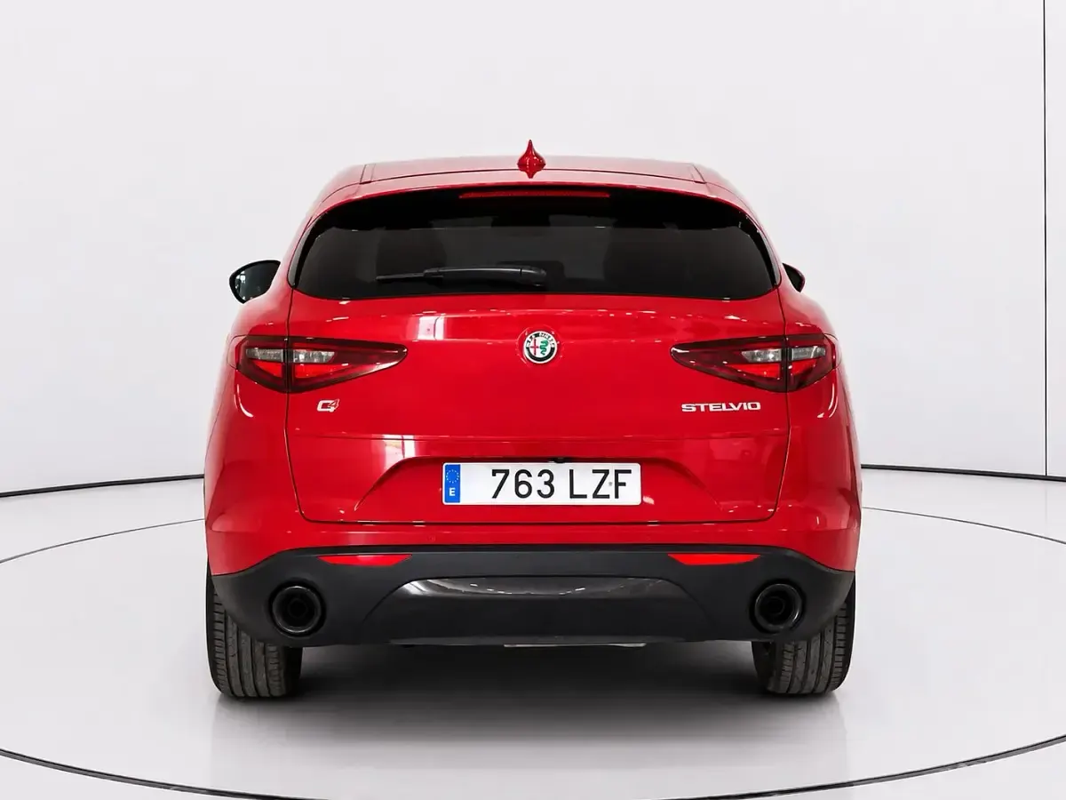 Usado Alfa Romeo Stelvio 190 CV (139 kW) 2022 SUV