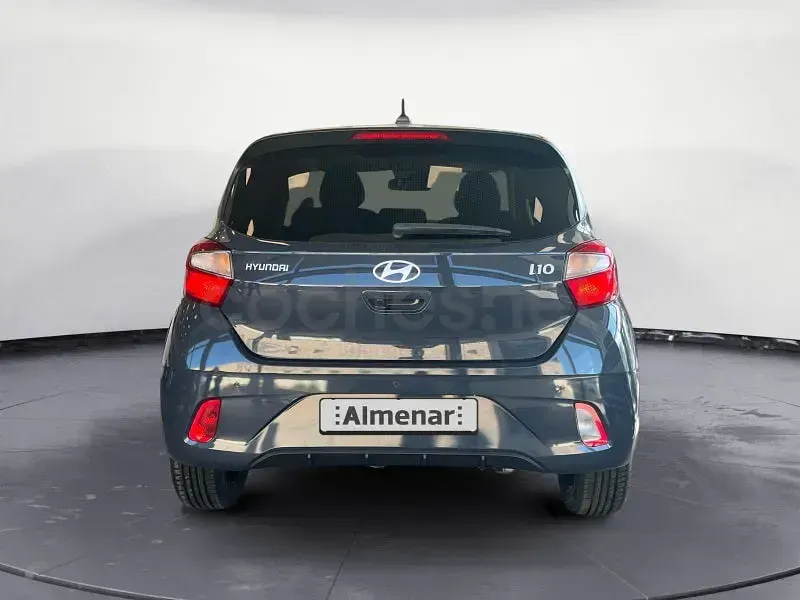 Nuevo Hyundai i10 63 CV (46 kW) 2025 Gris / plata Utilitario