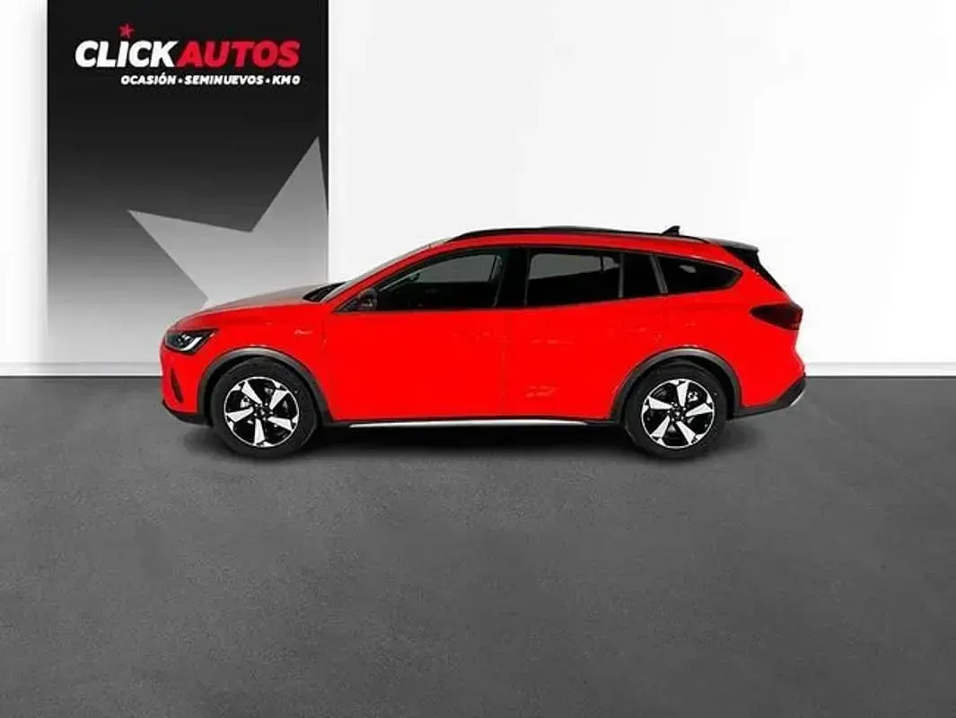 Usado Ford Focus Active 155 CV (114 kW) 2024 Negro Familiar
