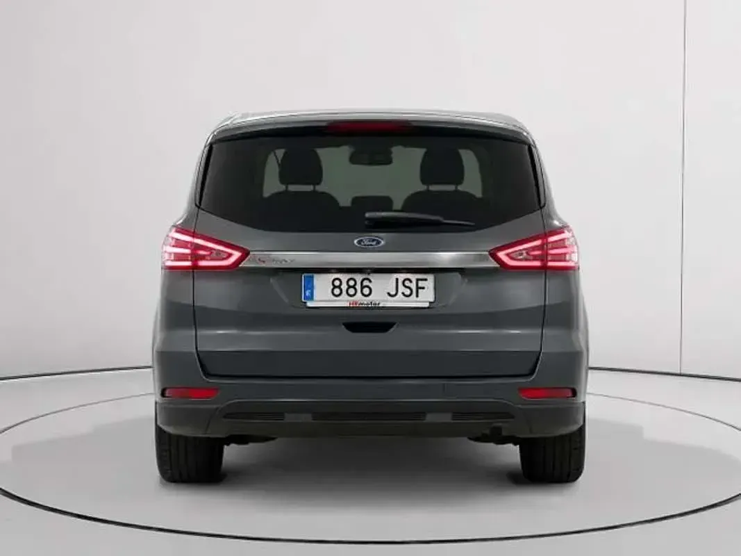 Usado Ford S-MAX Titanium 150 CV (110 kW) 2016 Gris Monovolumen