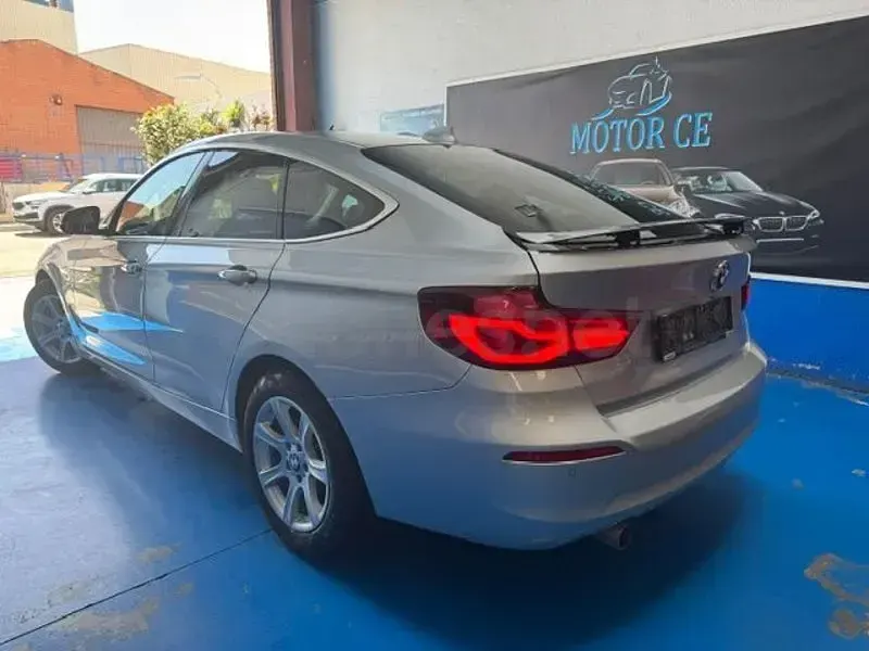 Usado BMW 318 Gran Turismo 150 CV (110 kW) 2019 Gris / plata Berlina