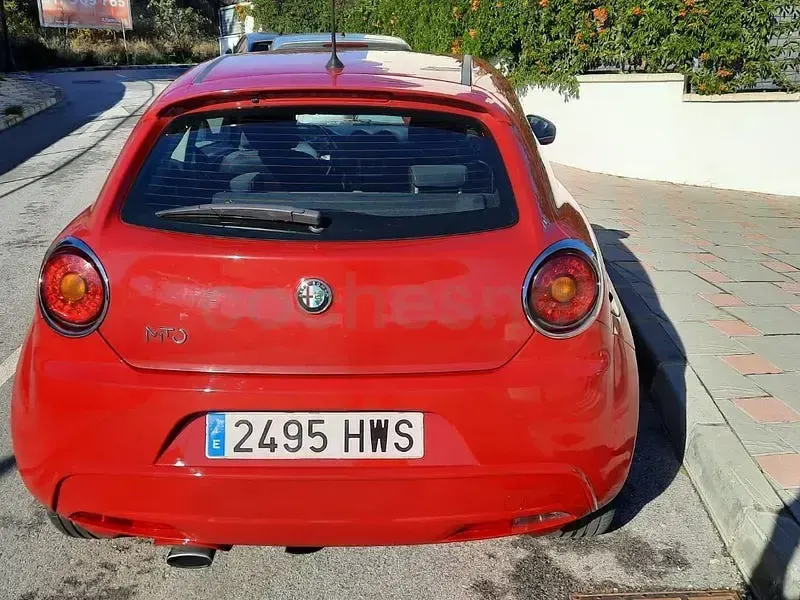 Usado Alfa Romeo MiTo 85 CV (62 kW) 2014 Rojo Utilitario