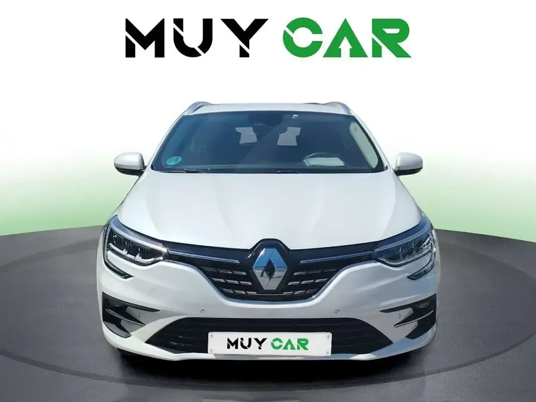 Usado Renault Mégane GrandTour Techno 116 CV (85 kW) 2022 Blanco Familiar