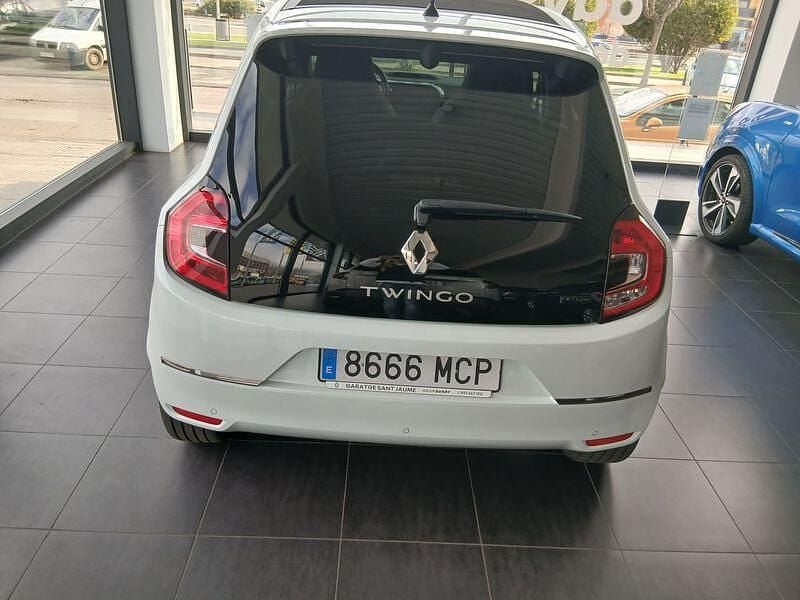 Usado Renault Twingo Urban Night 59 kW (81 CV) 2022 Blanco Utilitario
