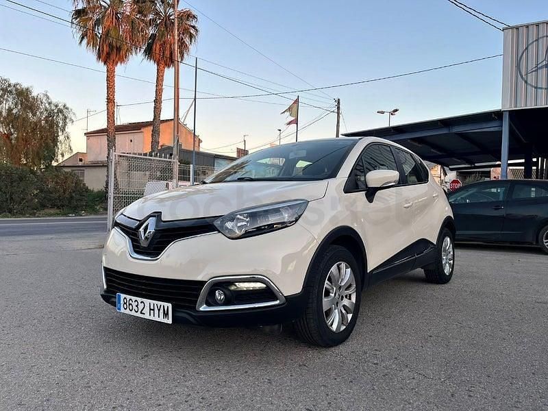 Usado Renault Captur Intens 90 CV (66 kW) 2014 Blanco SUV