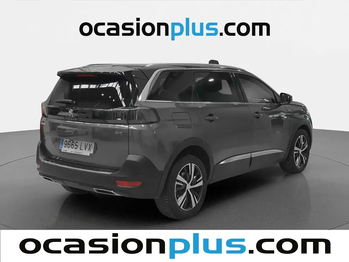 Usado Peugeot 5008 GT 130 CV (95 kW) 2022 Gris SUV