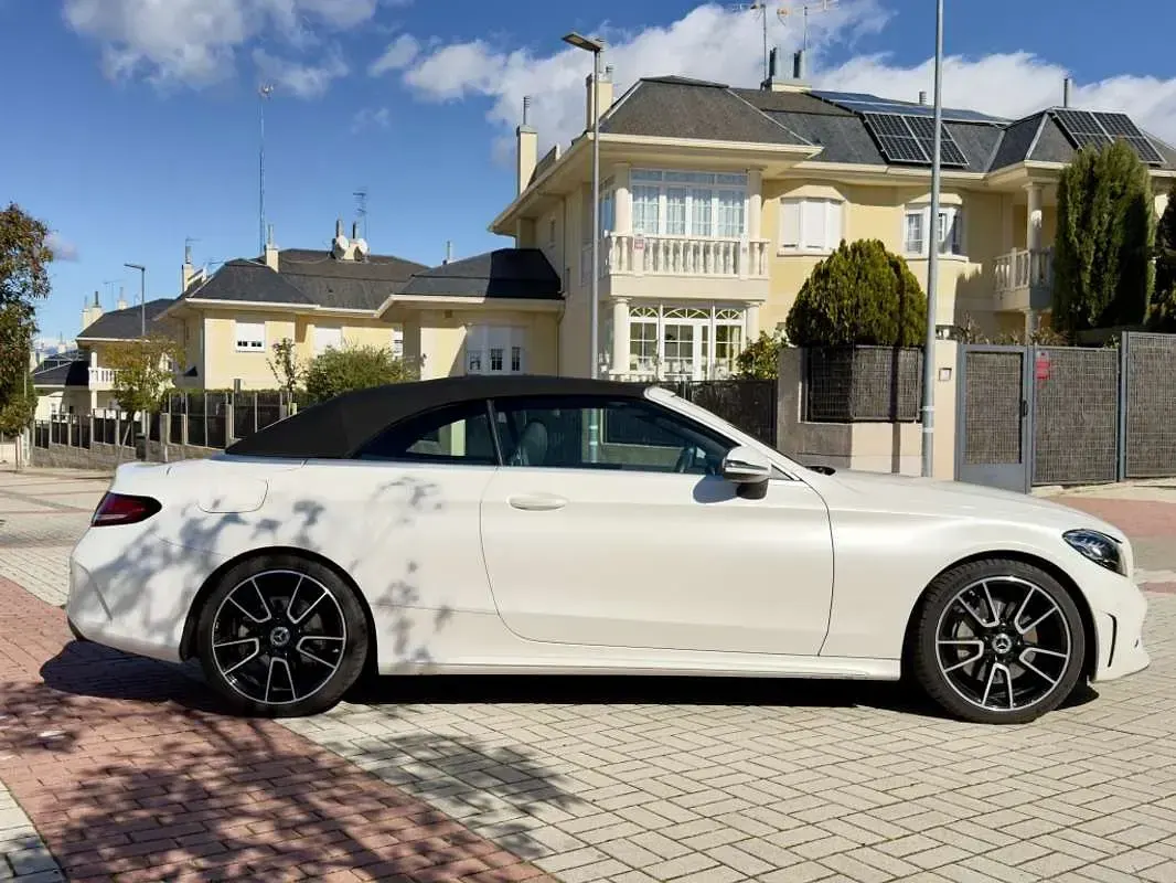 Usado Mercedes C300 258 CV (189 kW) 2022 Blanco Descapotable